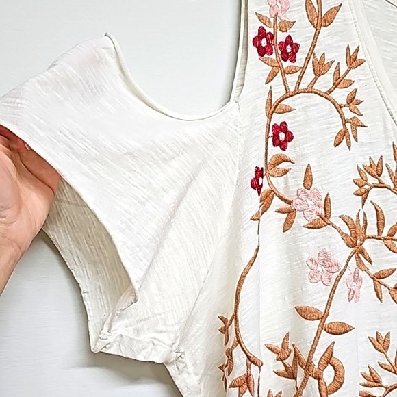 Lucky Brand cold shoulder slub yarn floral embroidered tee, coral cream 3X - Picture 3 of 9